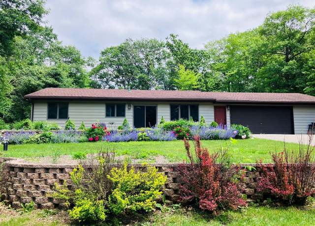 Property at 2040 Summit Dr, Cushing, MN 56443, 2 beds, 2 baths