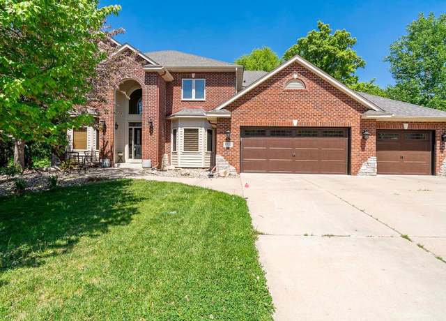 Property at 3732 Jeffers Ct NW, Prior Lake, MN 55372, 5 beds, 6 baths