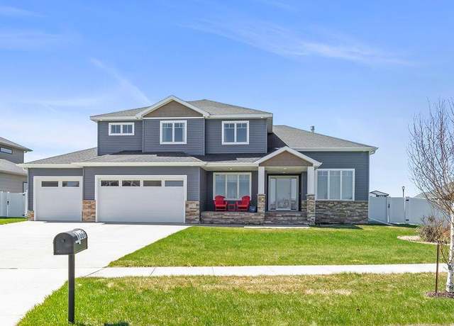 Property at 7307 15th St S, Fargo, ND 58104, 5 beds, 4 baths