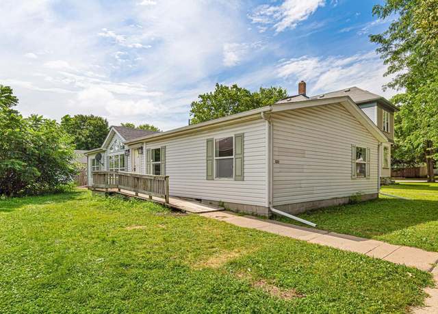 Property at 322 Park Row, Saint Peter, MN 56082, 3 beds, 2 baths