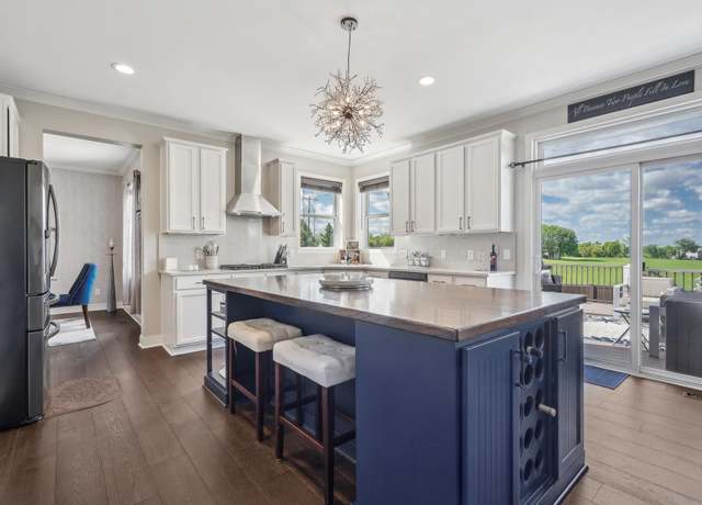 Property at 13543 Athena Way, Rosemount, MN 55068, 5 beds, 4 baths