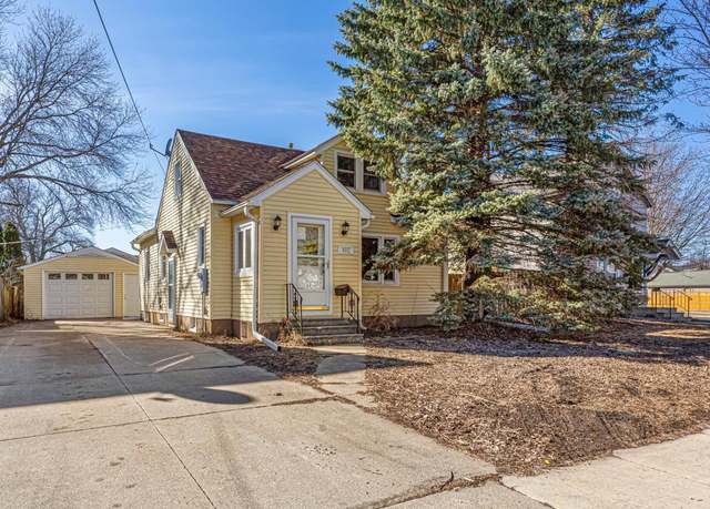 Property at 802 8th St SE, Austin, MN 55912, 2 beds, 1 bath