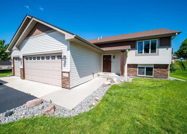 Property at 426 Creek Ave, Delano, MN 55328, 3 beds, 2 baths