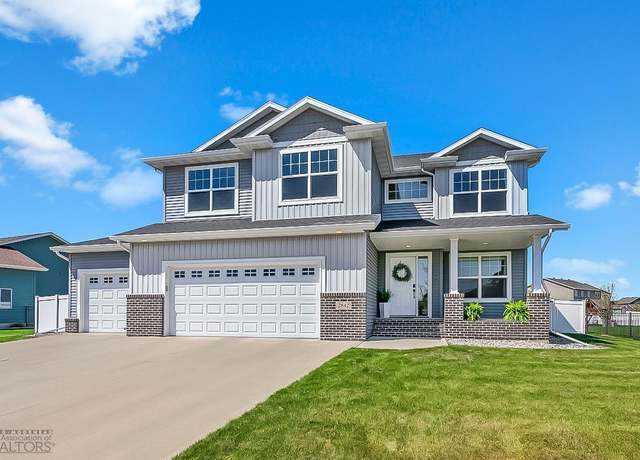 Property at 2842 Mcleod Dr E, West Fargo, ND 58078, 4 beds, 4 baths