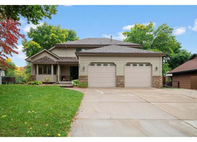 Photo of 6821 Timber Crest Dr, Maple Grove, MN 55311