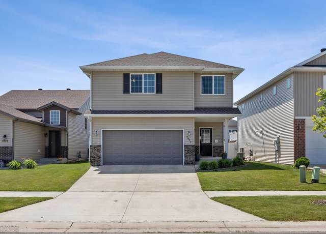 Property at 4822 34th Ave S, Fargo, ND 58104, 3 beds, 3 baths