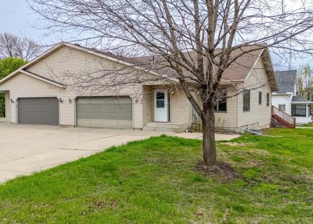 Property at 20 W Lanesburgh St, Le Center, MN 56057, 3 beds, 2 baths