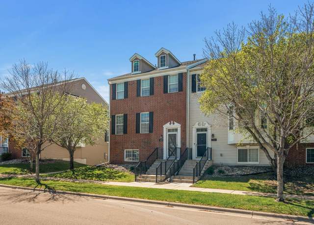 Property at 1650 Riverside Dr, Shakopee, MN 55379, 4 beds, 4 baths