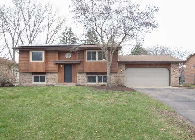 Property at 9901 Yalta St NE, Blaine, MN 55014, 5 beds, 2 baths