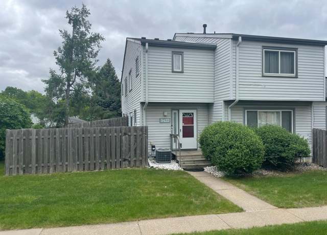 Property at 3422 Highlander Dr, Eagan, MN 55122, 3 beds, 3 baths