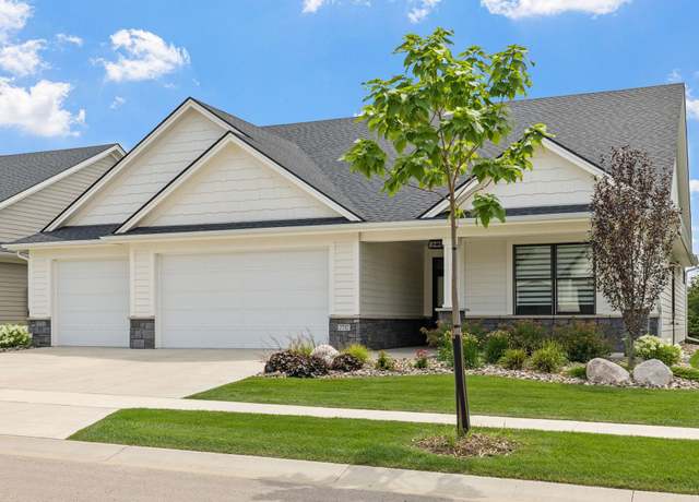 Property at 2732 Bentley Dr SW, Rochester, MN 55902, 3 beds, 2 baths