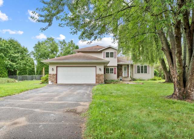 Property at 27475 Felton Ave, Wyoming, MN 55092, 4 beds, 2 baths