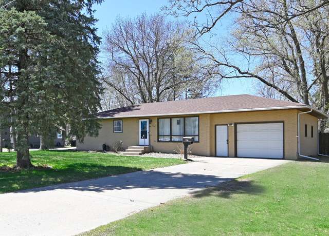 Property at 215 11th Ave N, Princeton, MN 55371, 4 beds, 2 baths