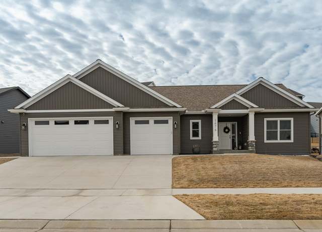 Property at 1676 Brandt Dr NE, Byron, MN 55920, 4 beds, 3 baths