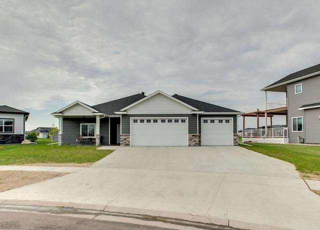 Property at 1908 65th Ave S, Fargo, ND 58104, 3 beds, 2 baths