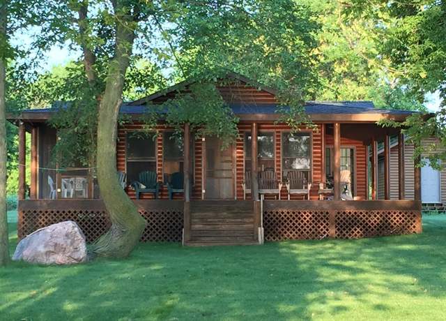 Property at 1720 Pelican Island Lndg NW, Walker, MN 56484, 9 beds, 3 baths