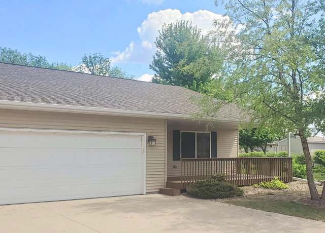 Property at 413 River Bluff Dr, Windom, MN 56101, 2 beds, 2 baths