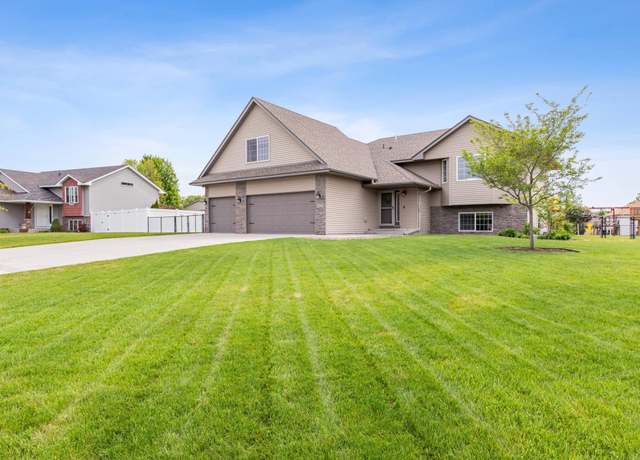 Property at 30259 Fox Run Rd, Stacy, MN 55079, 4 beds, 3 baths