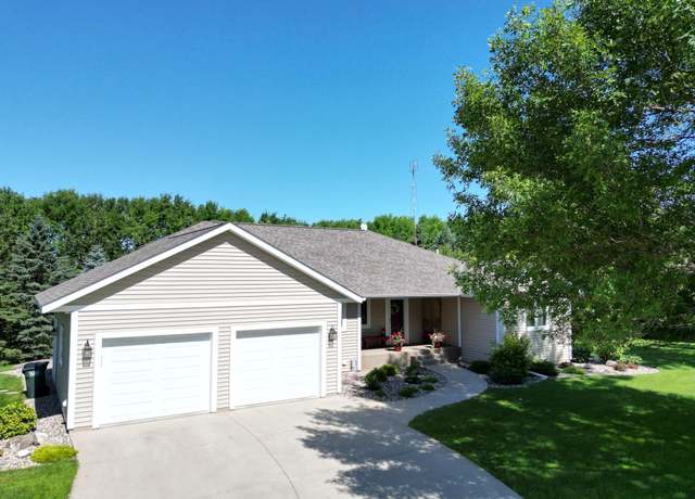 Property at 8340 County Road 5 SW, Willmar, MN 56201, 3 beds, 3 baths