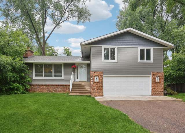 Property at 11600 Oberlin Rd, Minnetonka, MN 55305, 3 beds, 3 baths