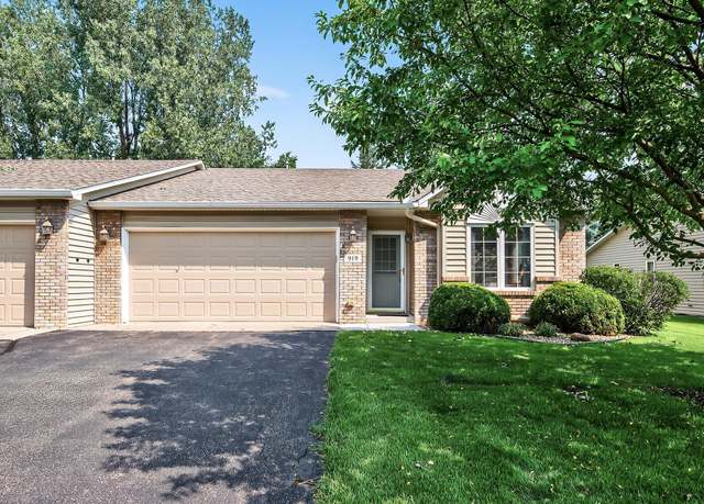 Property at 919 Evergreen Ct, Vadnais Heights, MN 55127, 2 beds, 2 baths