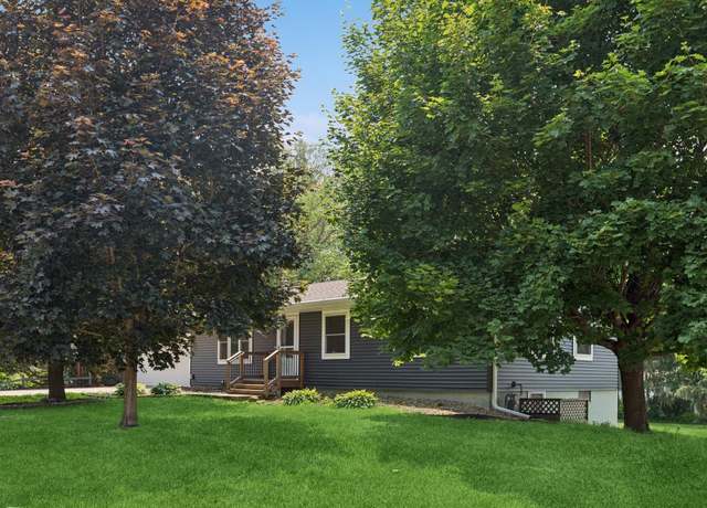 Property at 27 Kings Row Dr, Lake City, MN 55041, 4 beds, 2 baths