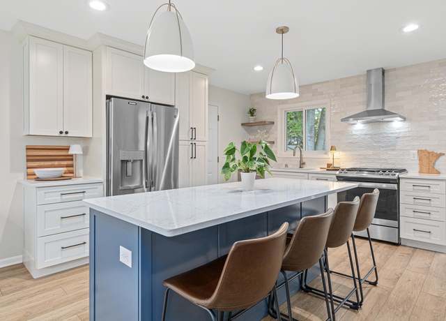 Property at 9155 Goldenrod Ln N, Maple Grove, MN 55369, 3 beds, 2 baths
