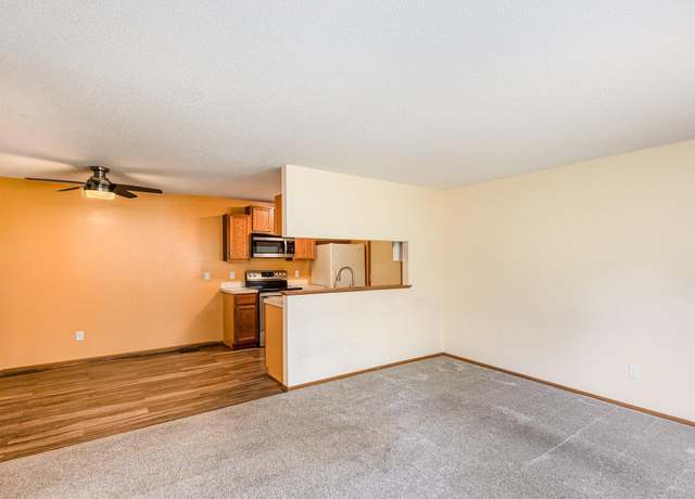 Property at 138 96th Ln NE, Blaine, MN 55434, 2 beds, 1 bath