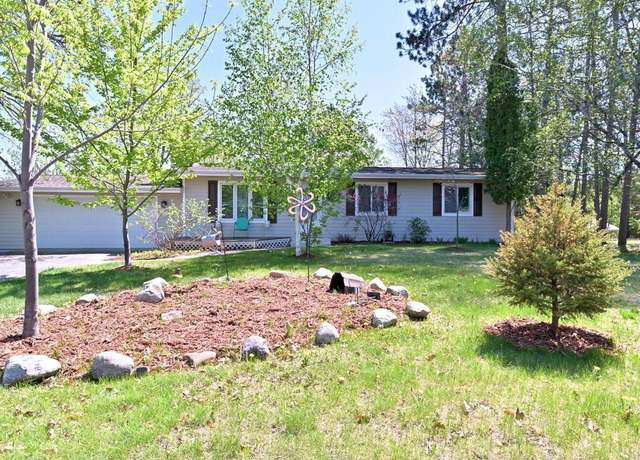 Property at 820 SW 4th Ave, Grand Rapids, MN 55744, 4 beds, 3 baths