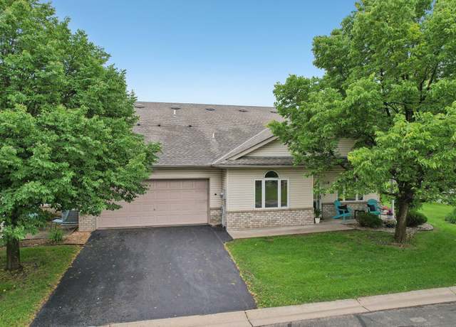 Property at 1118 Crystal Pl W, Chaska, MN 55318, 2 beds, 2 baths