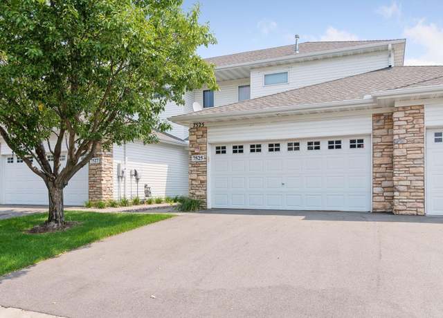 Property at 7525 5th St N, Oakdale, MN 55128, 3 beds, 3 baths