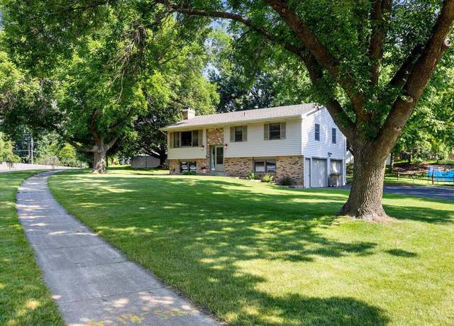 Property at 13103 Parkwood Dr, Burnsville, MN 55337, 4 beds, 3 baths