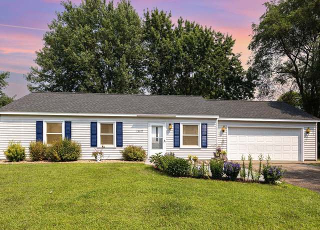Property at 15107 Dunbar Ct, Apple Valley, MN 55124, 3 beds, 1 bath