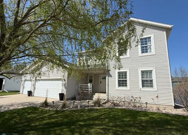 Property at 5592 Farmstead Ct S, Fargo, ND 58104, 4 beds, 4 baths