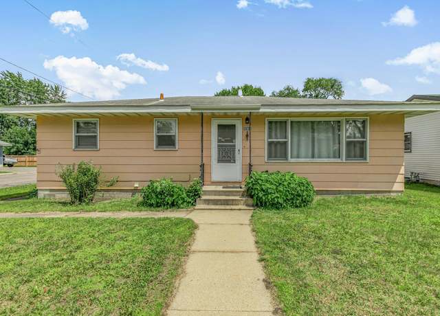 Property at 1052 36th Ave N, Saint Cloud, MN 56303, 3 beds, 2 baths