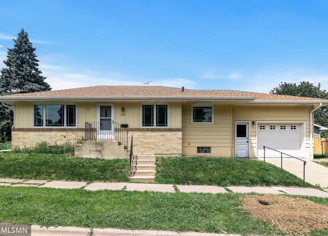 Property at 1120 Congress St, South Saint Paul, MN 55075, 2 beds, 2 baths