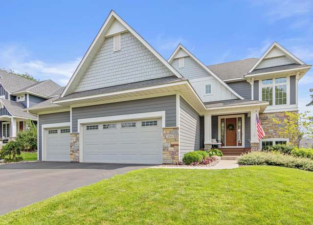 Property at 250 Grand Ave, Shoreview, MN 55126, 4 beds, 4 baths