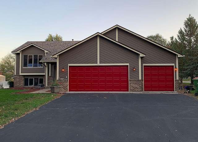 Property at 204 Ulmer Dr, Lino Lakes, MN 55014, 5 beds, 2 baths