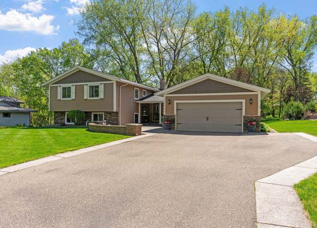 Property at 16520 Lake Ridge Dr, Maple Grove, MN 55311, 5 beds, 3 baths