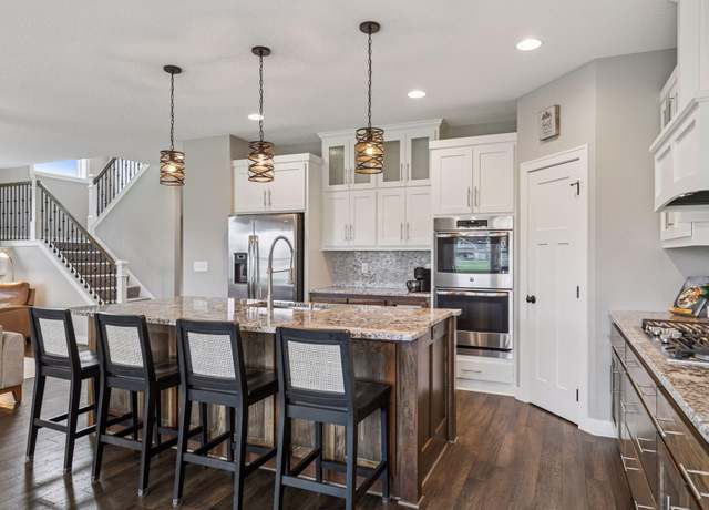 Property at 29135 Scenic Dr, Chisago City, MN 55013, 4 beds, 4 baths