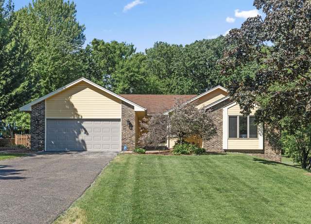 Property at 9588 Creek Knoll Rd, Eden Prairie, MN 55347, 5 beds, 3 baths