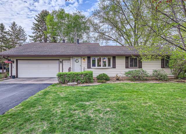Property at 792 Gramsie Rd, Shoreview, MN 55126, 4 beds, 3 baths