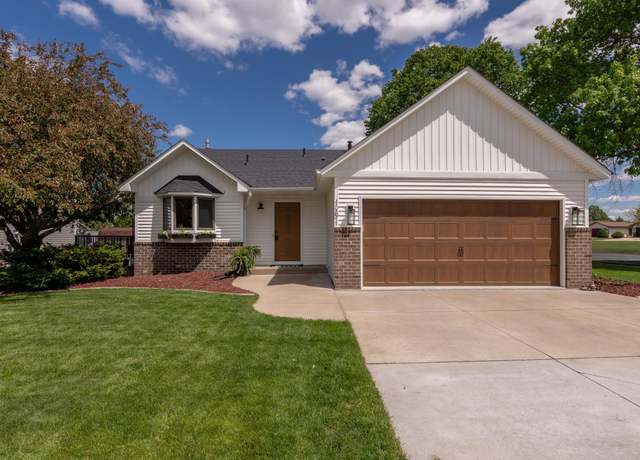 Property at 1291 Sapphire Ln, Shakopee, MN 55379, 4 beds, 2 baths
