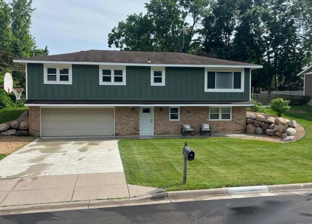 Property at 1307 20th St W, Hastings, MN 55033, 4 beds, 2 baths