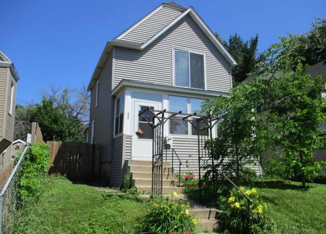 Property at 658 Bellows St, Saint Paul, MN 55107, 3 beds, 1 bath