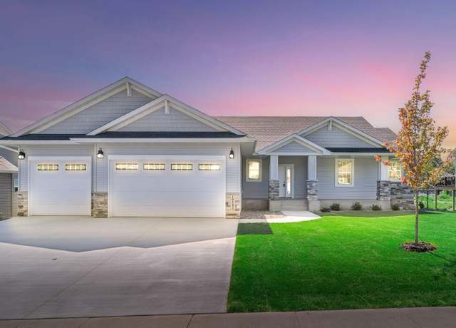 Property at 19542 York St NW, Elk River, MN 55330, 4 beds, 3 baths