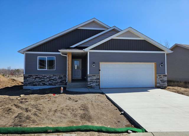 Property at 975 45th Ave NE, Saint Cloud, MN 56304, 2 beds, 2 baths
