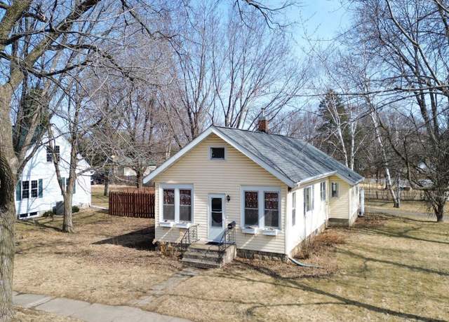 Property at 402 7th St, River Falls, WI 54022, 2 beds, 2 baths