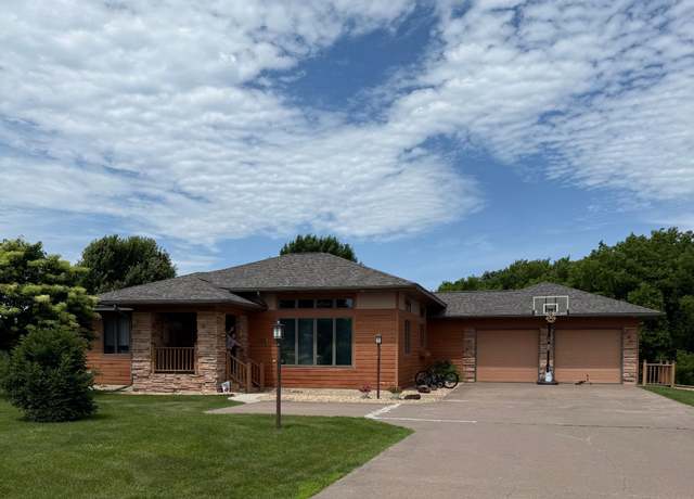 Property at 1905 Abby Rd, Cumberland, WI 54829, 3 beds, 3 baths
