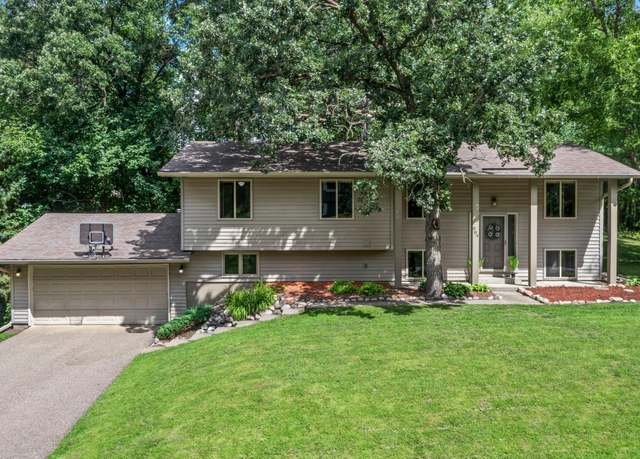 Property at 504 E 135th St, Burnsville, MN 55337, 3 beds, 3 baths